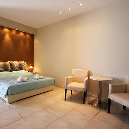 Nautilus Dome Hotel Fira  Bilik gambar